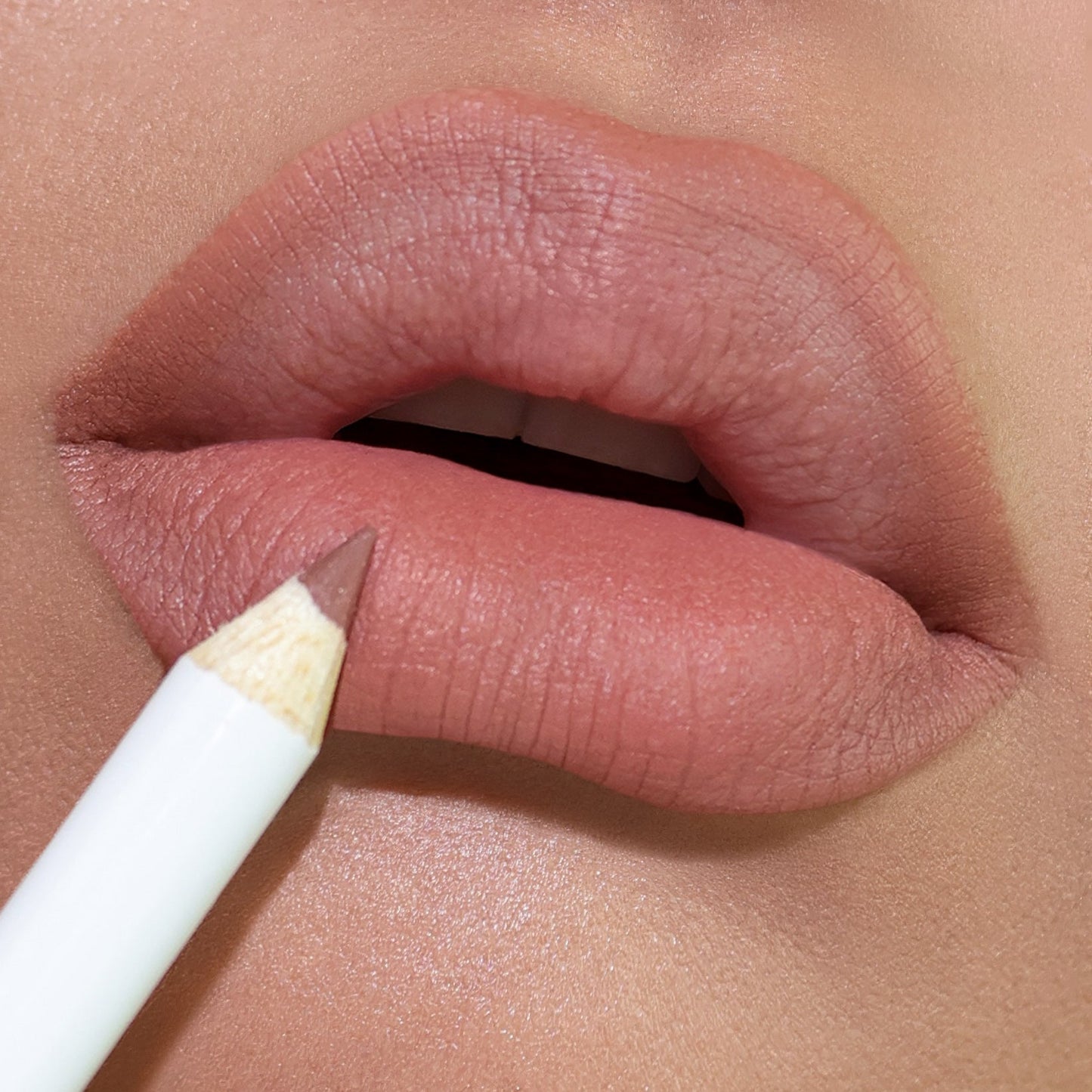 Evocative lip liner
