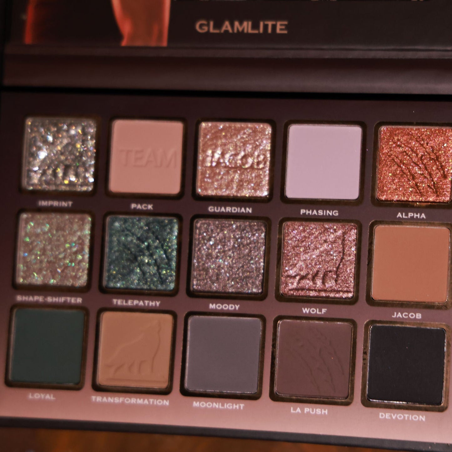 Twilight x Glamlite Team Jacob palette