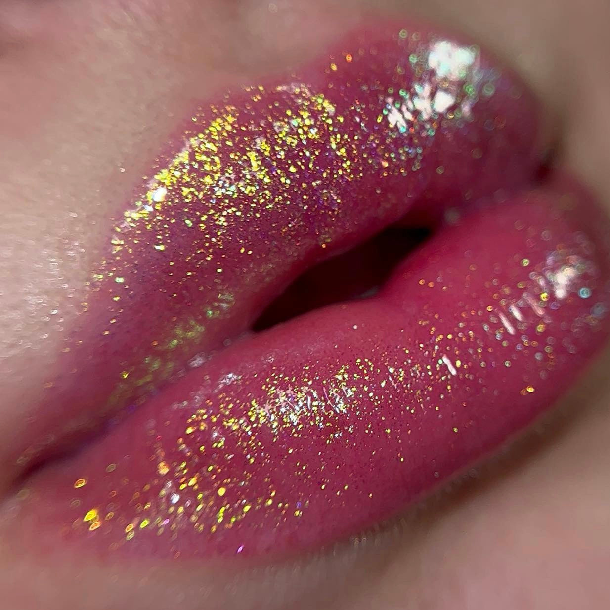 Carnival multichrome lip dewy gloss