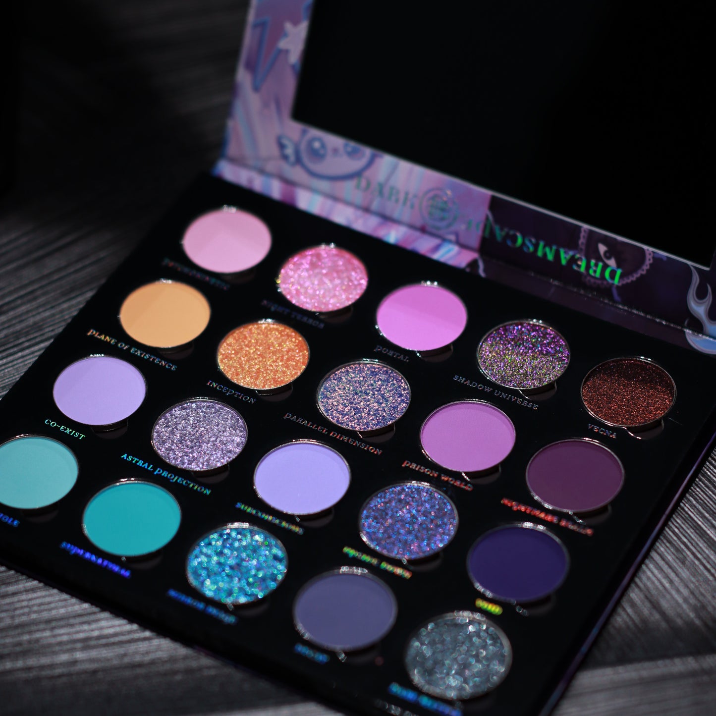 Dark Dreamscape eyeshadow palette