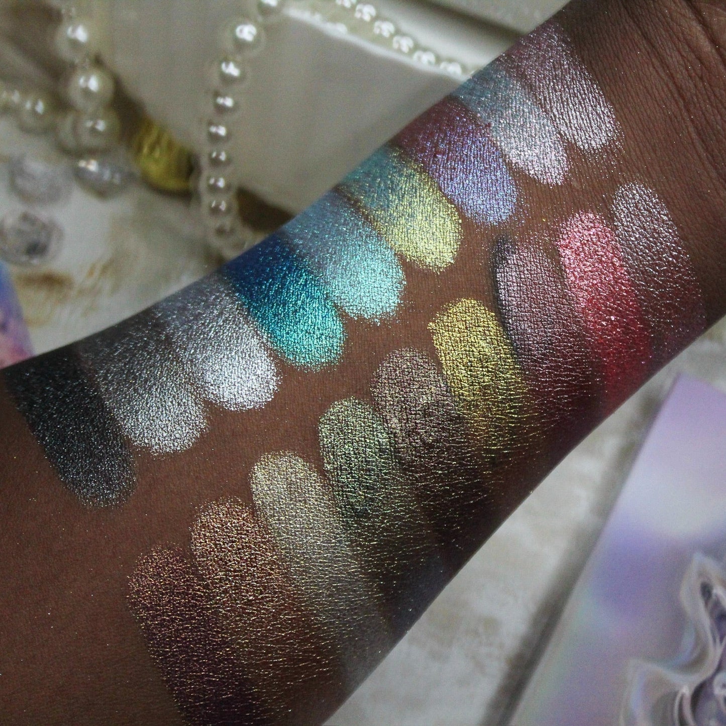 Ellis V2: The Garden of Stars shimmer eye & face palette