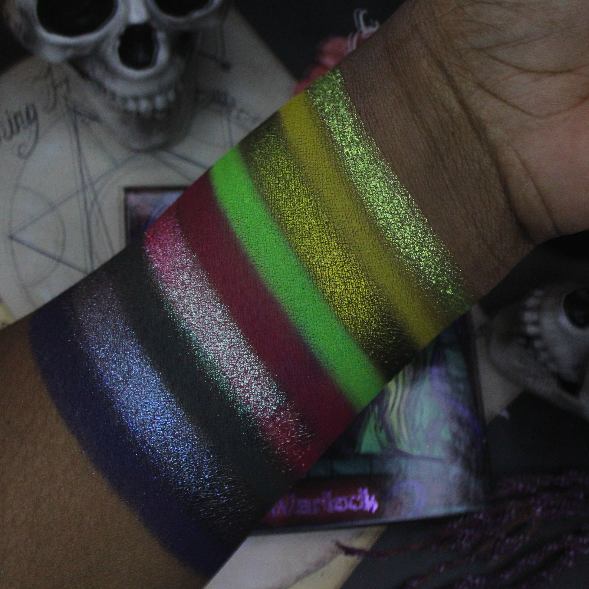 Warlock eyeshadow palette by Fantasy Cosmetica swatch