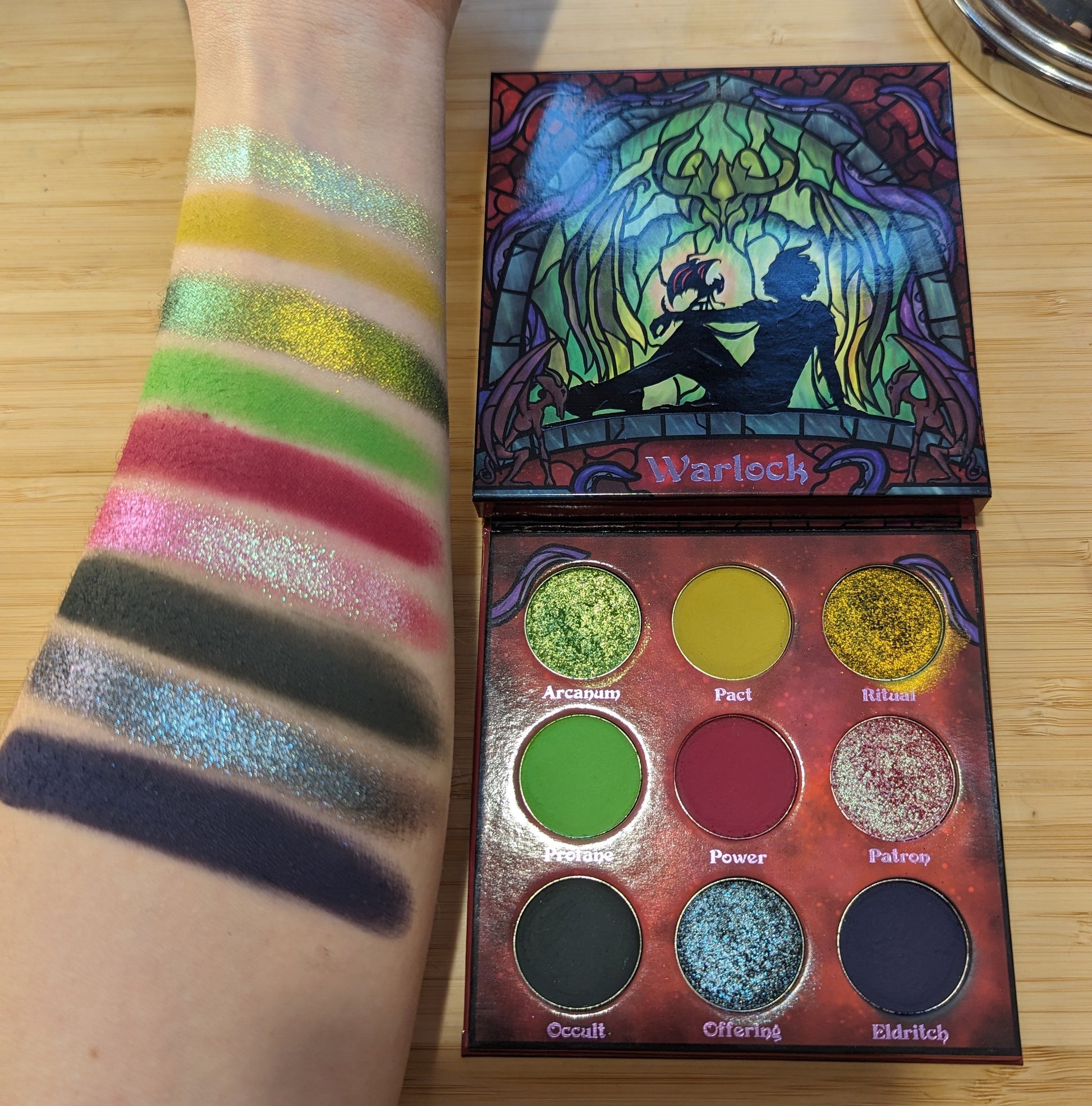 Warlock eyeshadow palette by Fantasy Cosmetica swatch