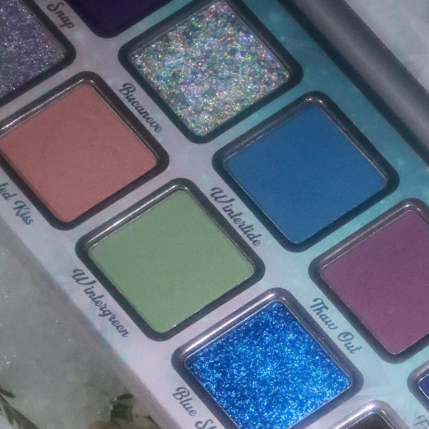 Frozen Kiss eyeshadow palette