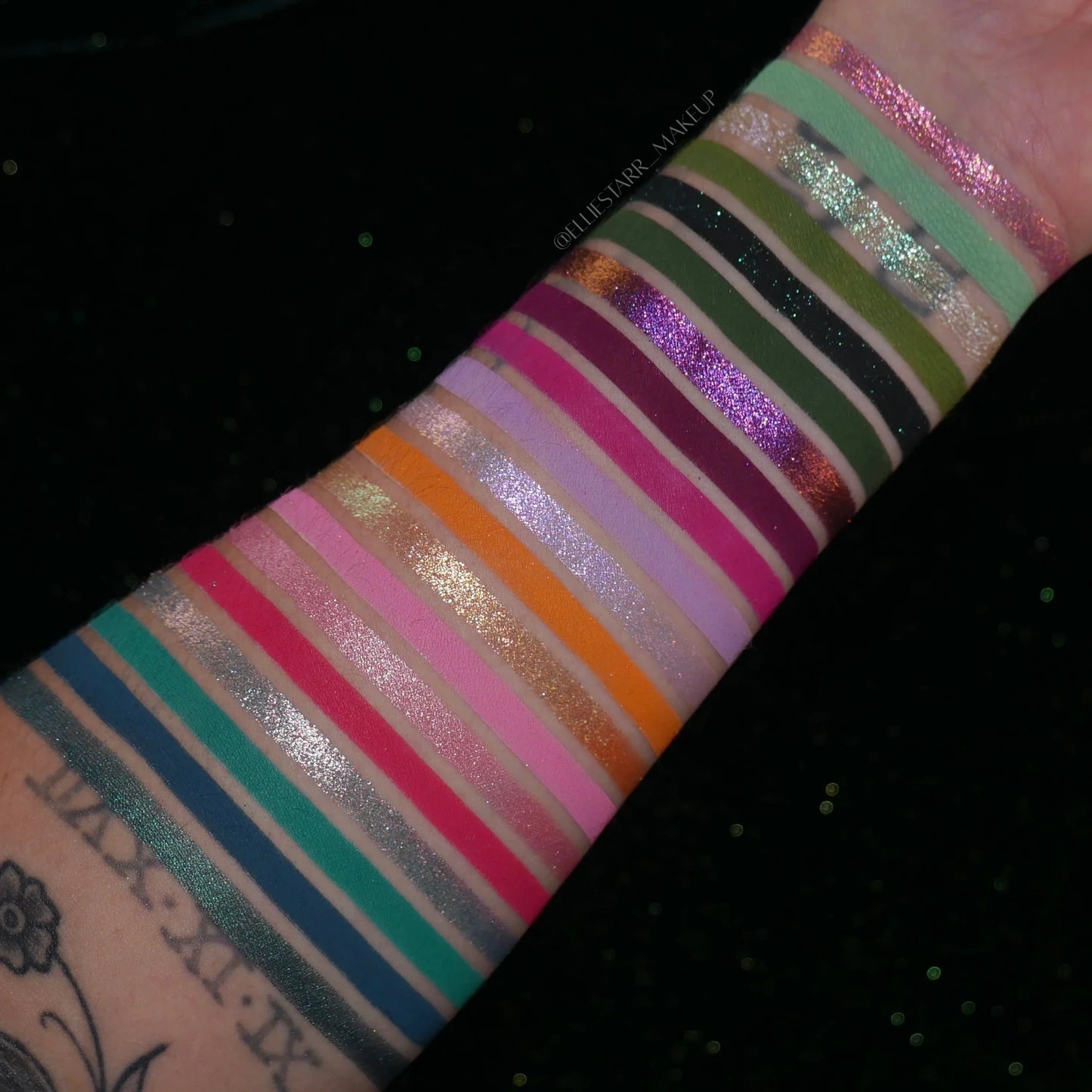 Bizarre Botanicals eyeshadow palette