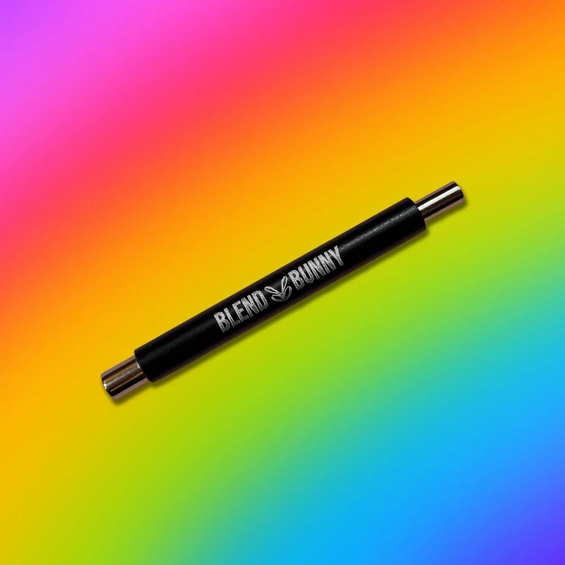Magnet tool for palettes