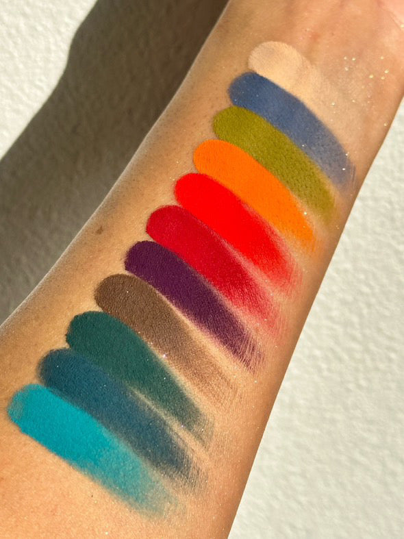 Fearless Holiday eyeshadow palette