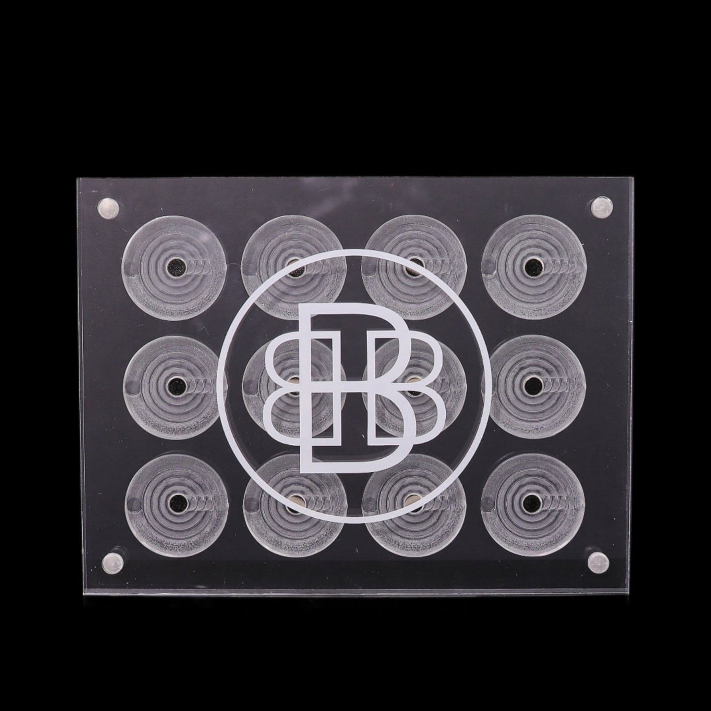 Magnetic empty palette