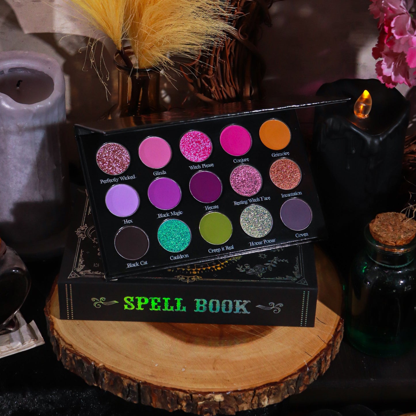 Basic Witch eyeshadow palette