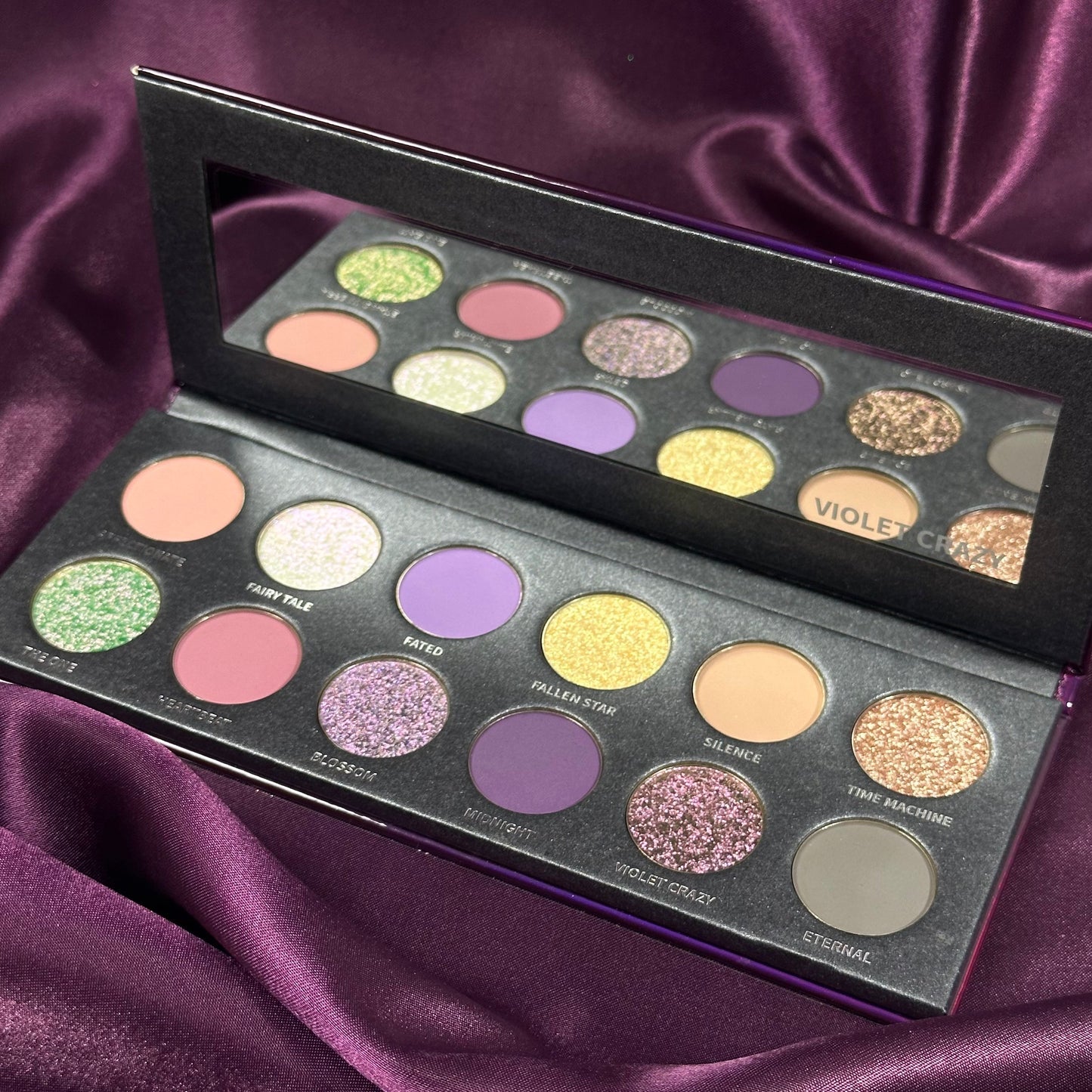 Violet Crazy eyeshadow palette