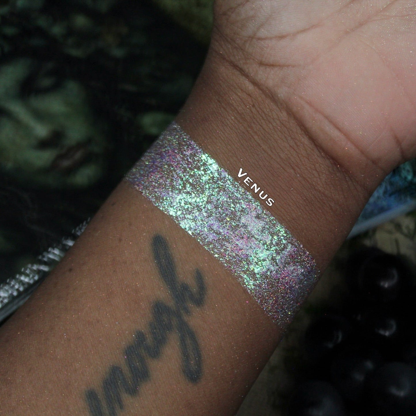 Venus Euphoric Holo liquid eyeshadow