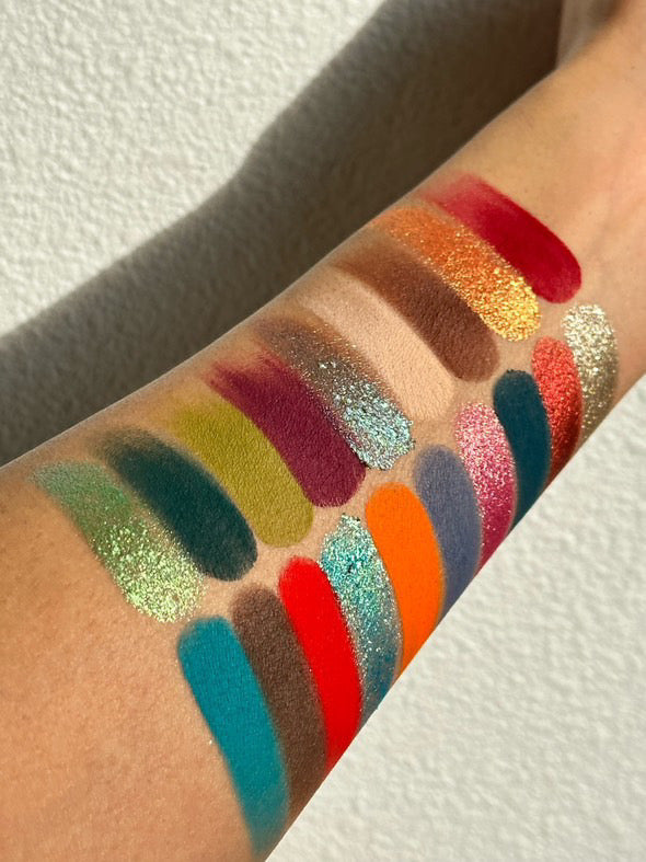 Fearless Holiday eyeshadow palette