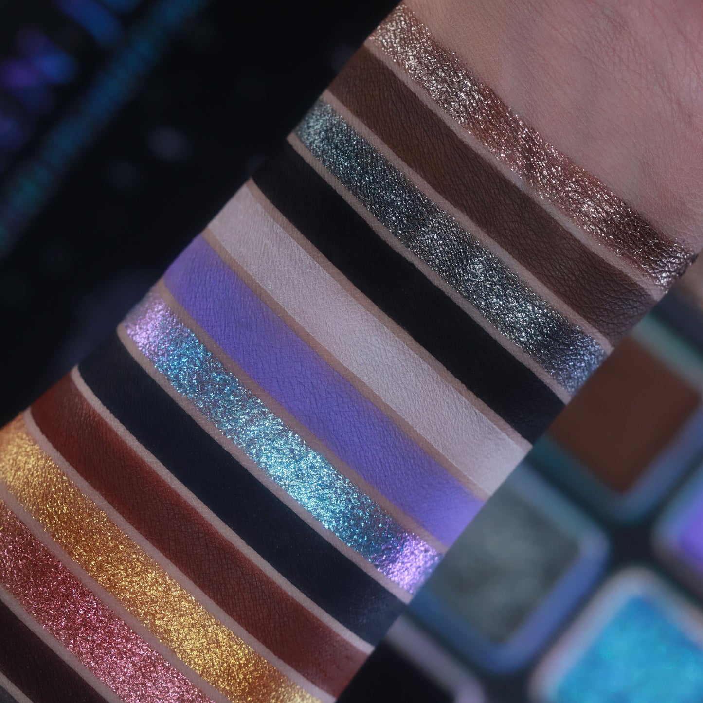 Broken Jewels eyeshadow palette