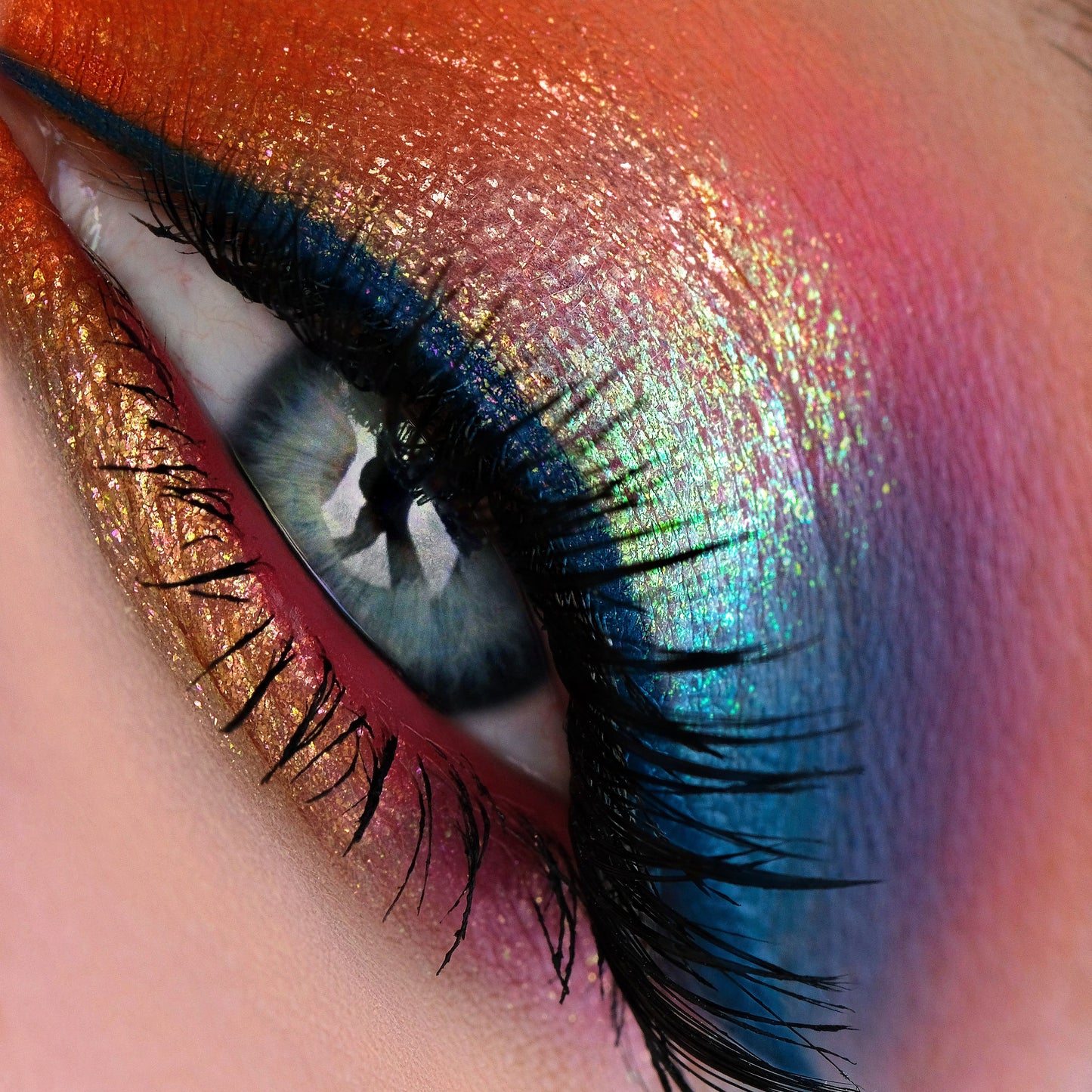 Beauty Sleep Opal Multichrome Loose eyeshadow