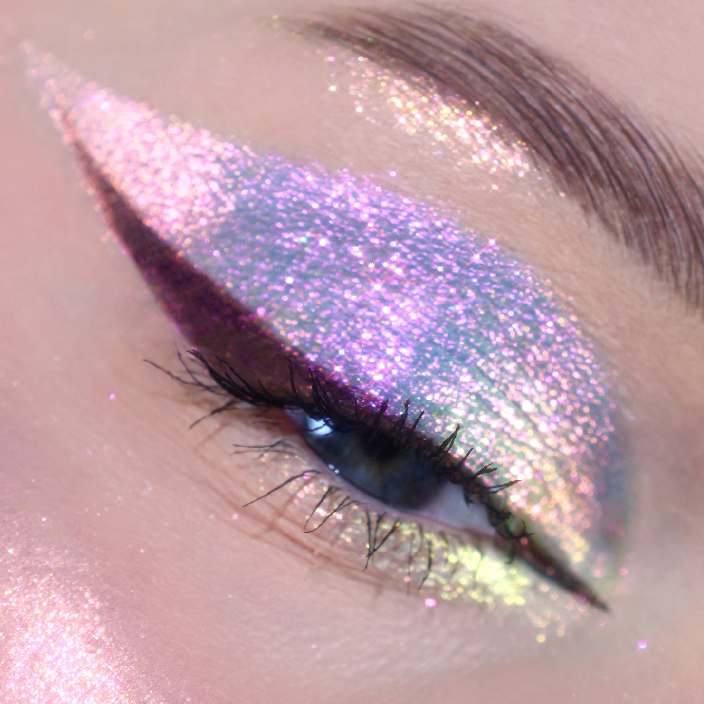 Bossy Boots Opal Moonstone Loose eyeshadow