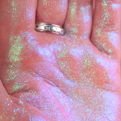 Busy Bee Opal Moonstone Loose eyeshadow