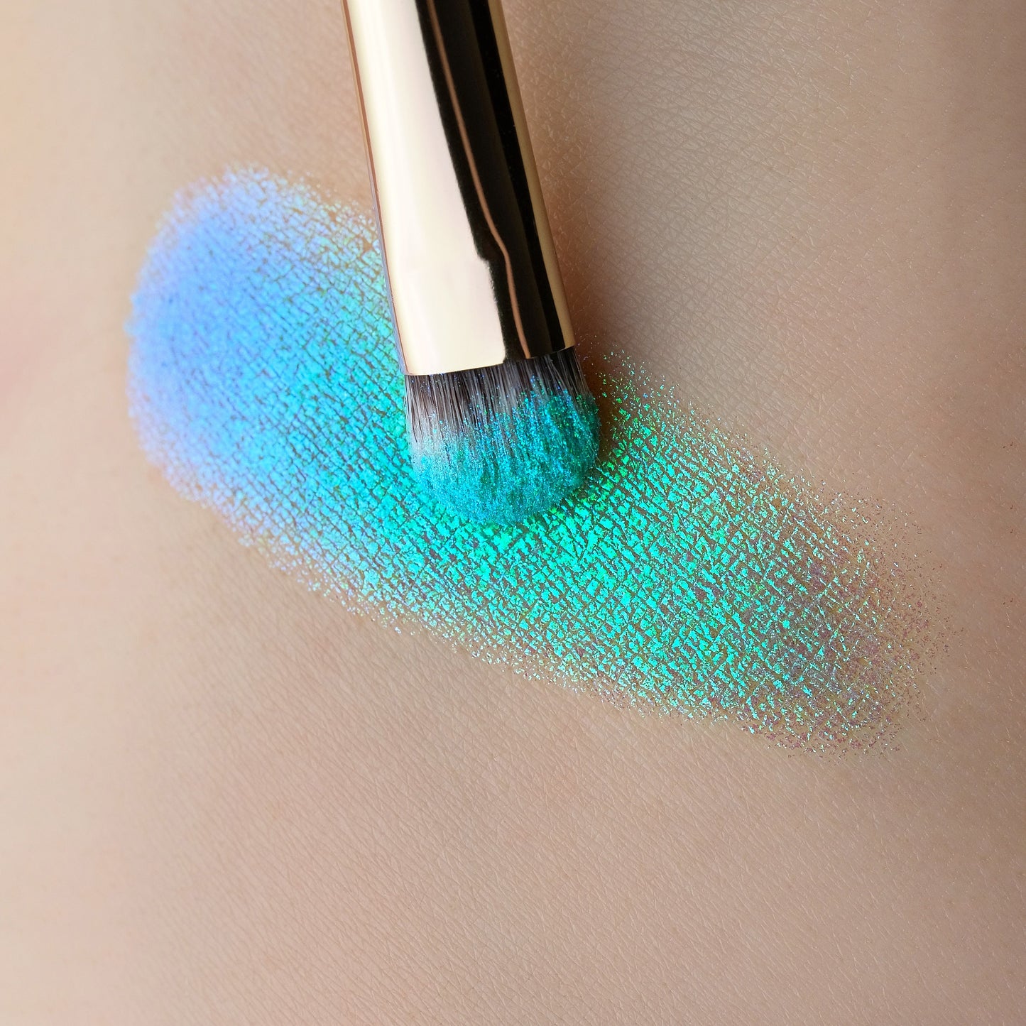 Clever Clogs Opal Moonstone Loose eyeshadow