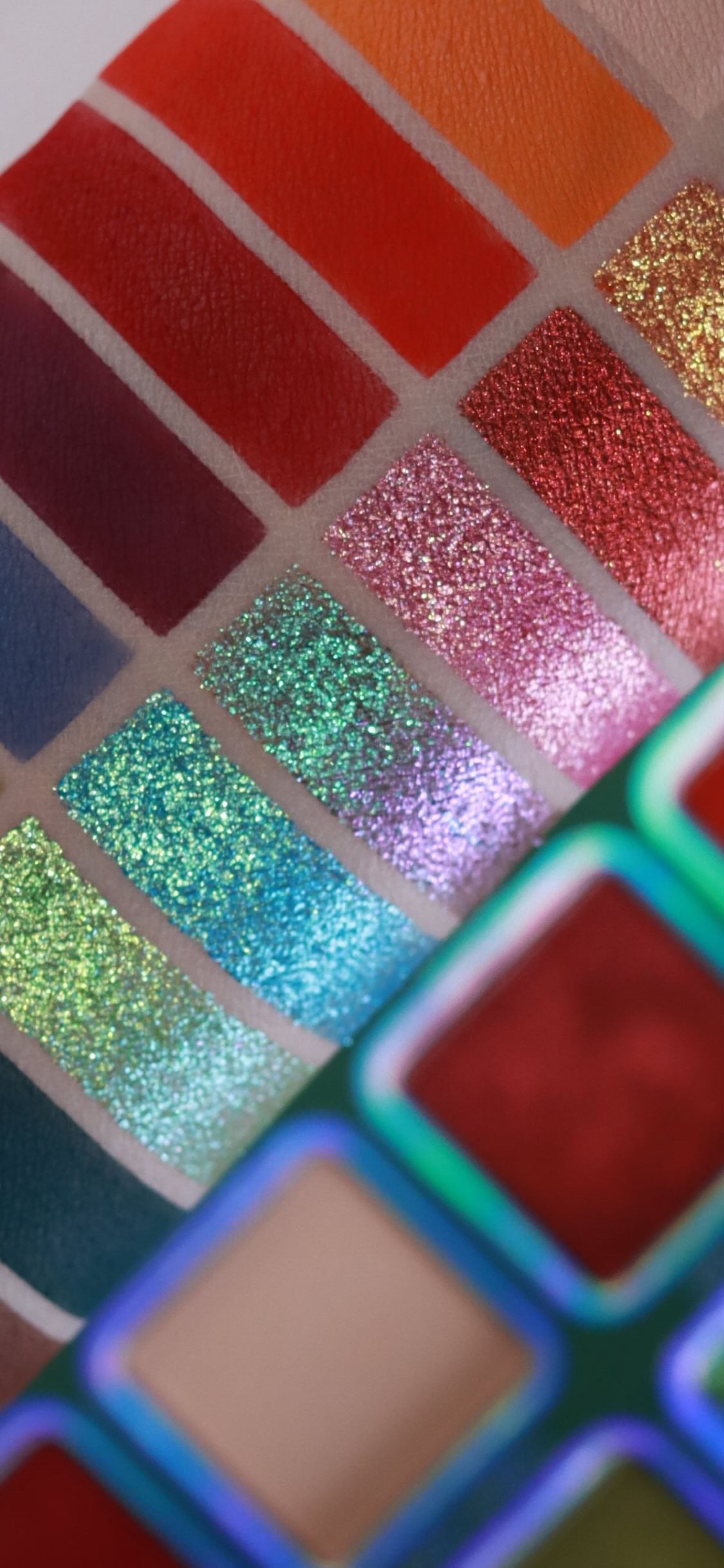 Fearless Holiday eyeshadow palette