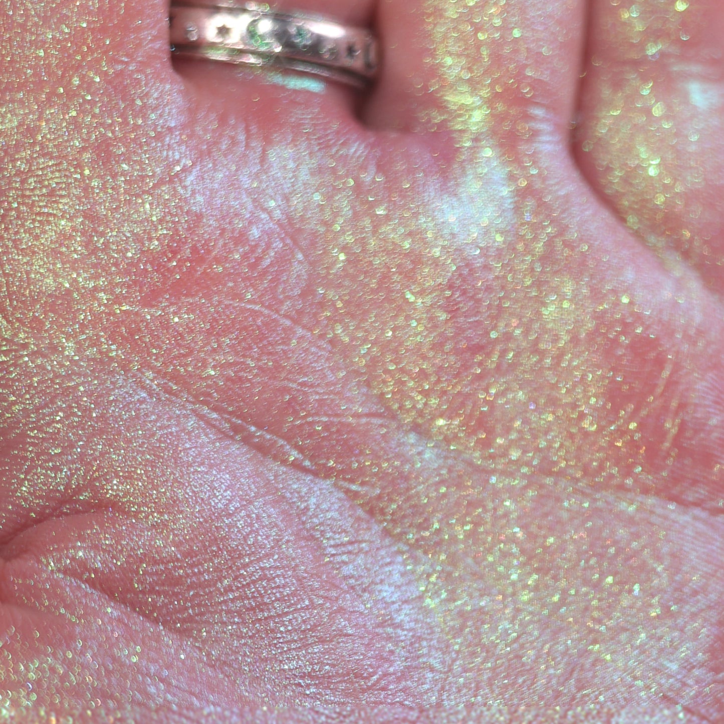 Sweetdreams Opal Multichrome Loose eyeshadow