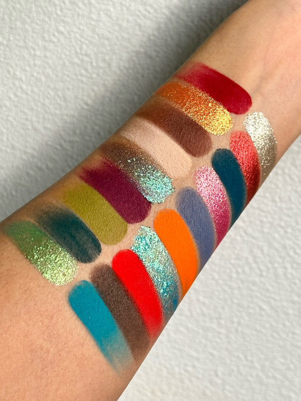 Fearless Holiday eyeshadow palette