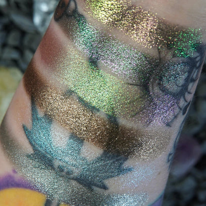 Magnetic Mineralia eyeshadow palette x @s.andromedae