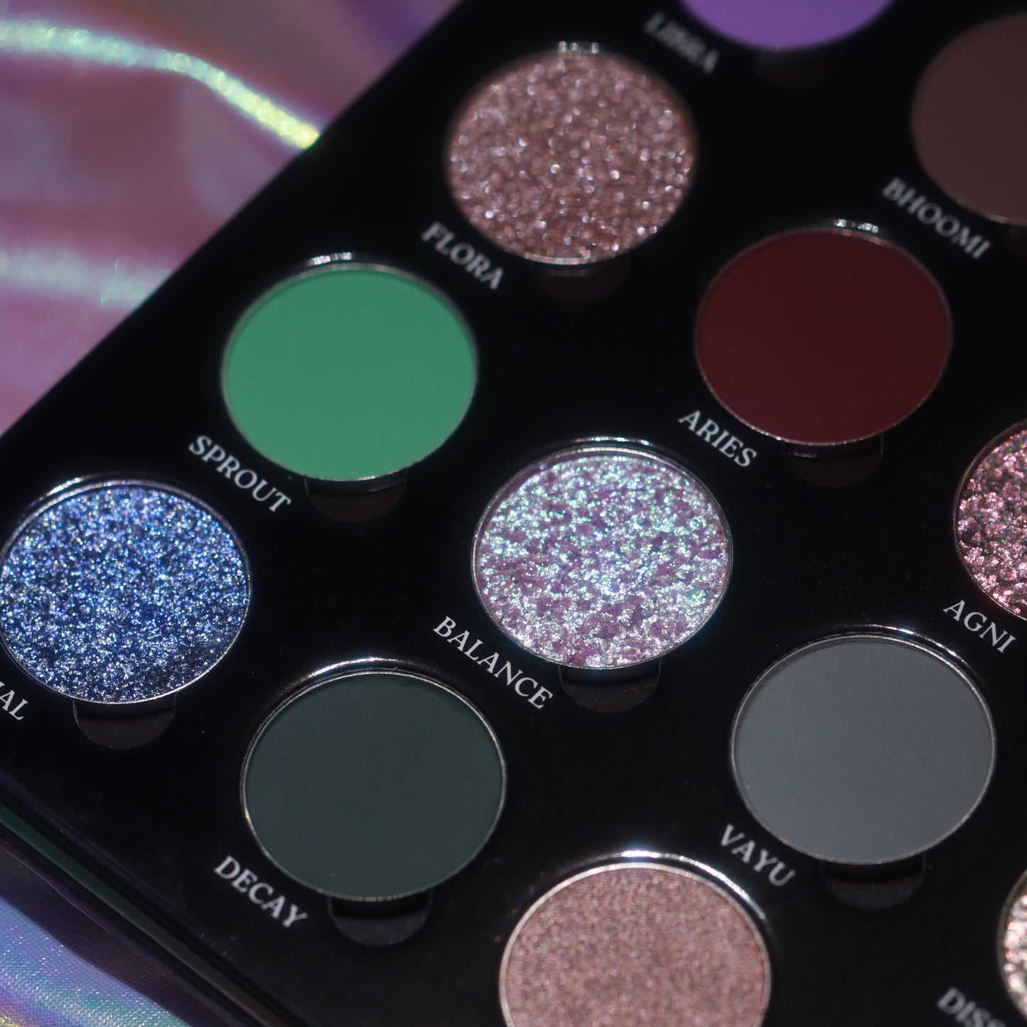 Coalescence x noopur_makeup eyeshadow palette