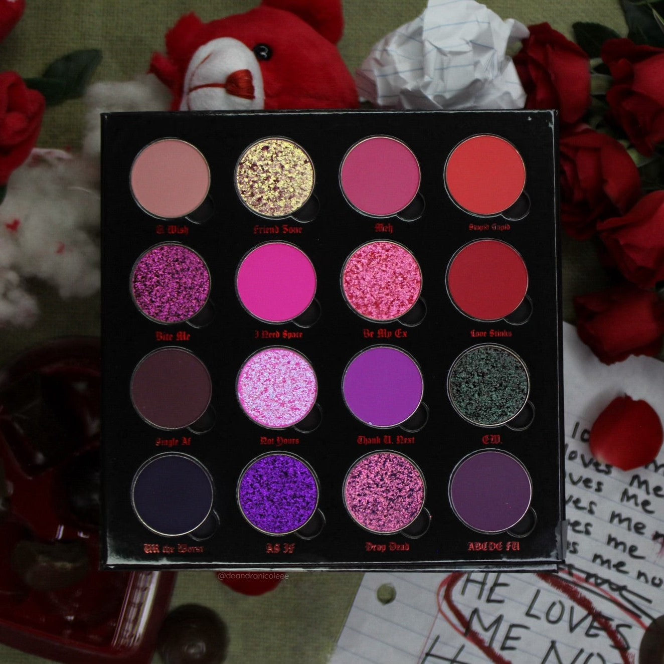 Dead Roses eyeshadow palette