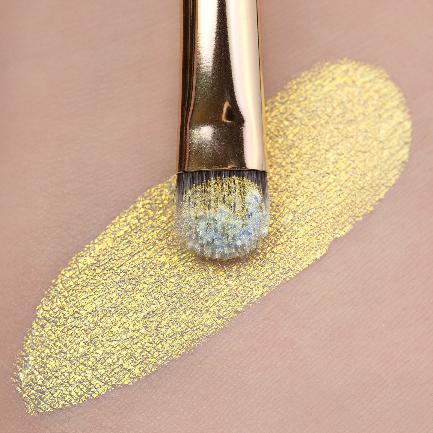 Shooting Star Opal Multichrome Loose eyeshadow