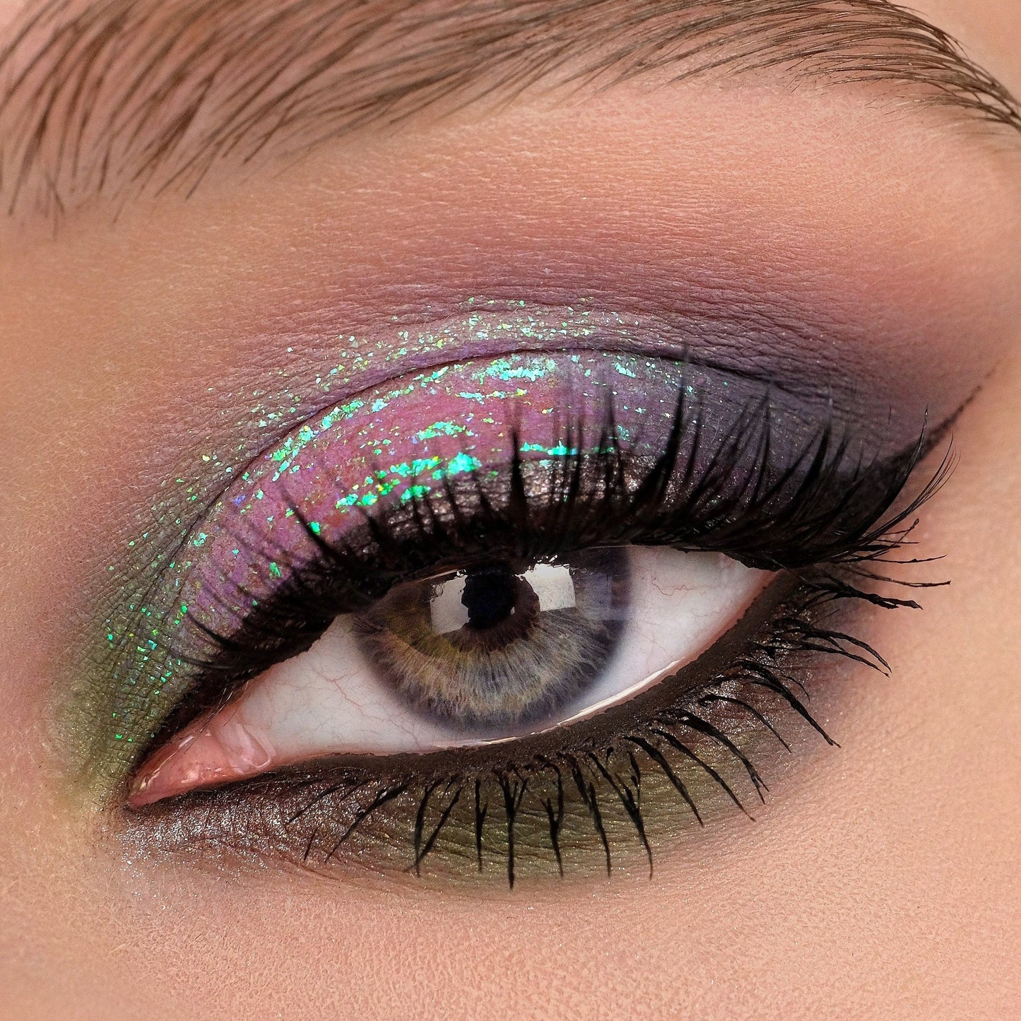 Birdsong Opal Multichrome Loose eyeshadow