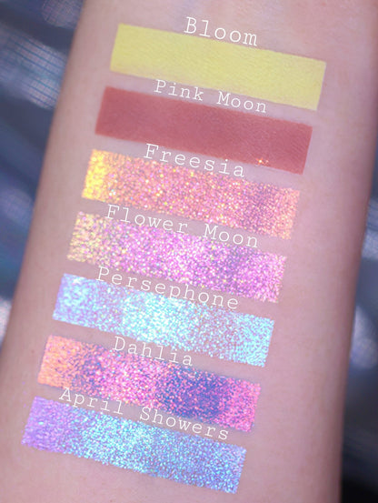 Flower Moon eyeshadow palette