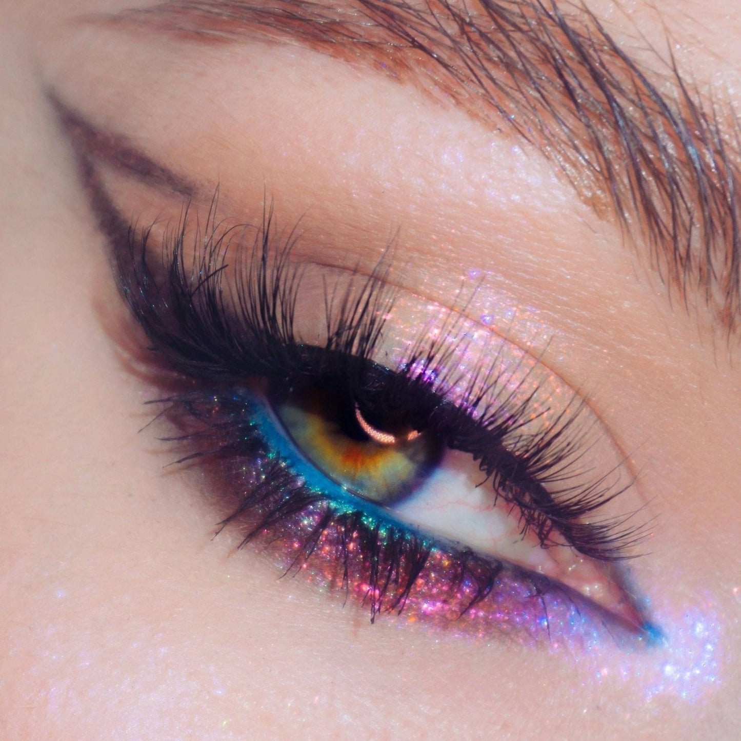 Lights Out dense shimmer texture loose eyeshadow