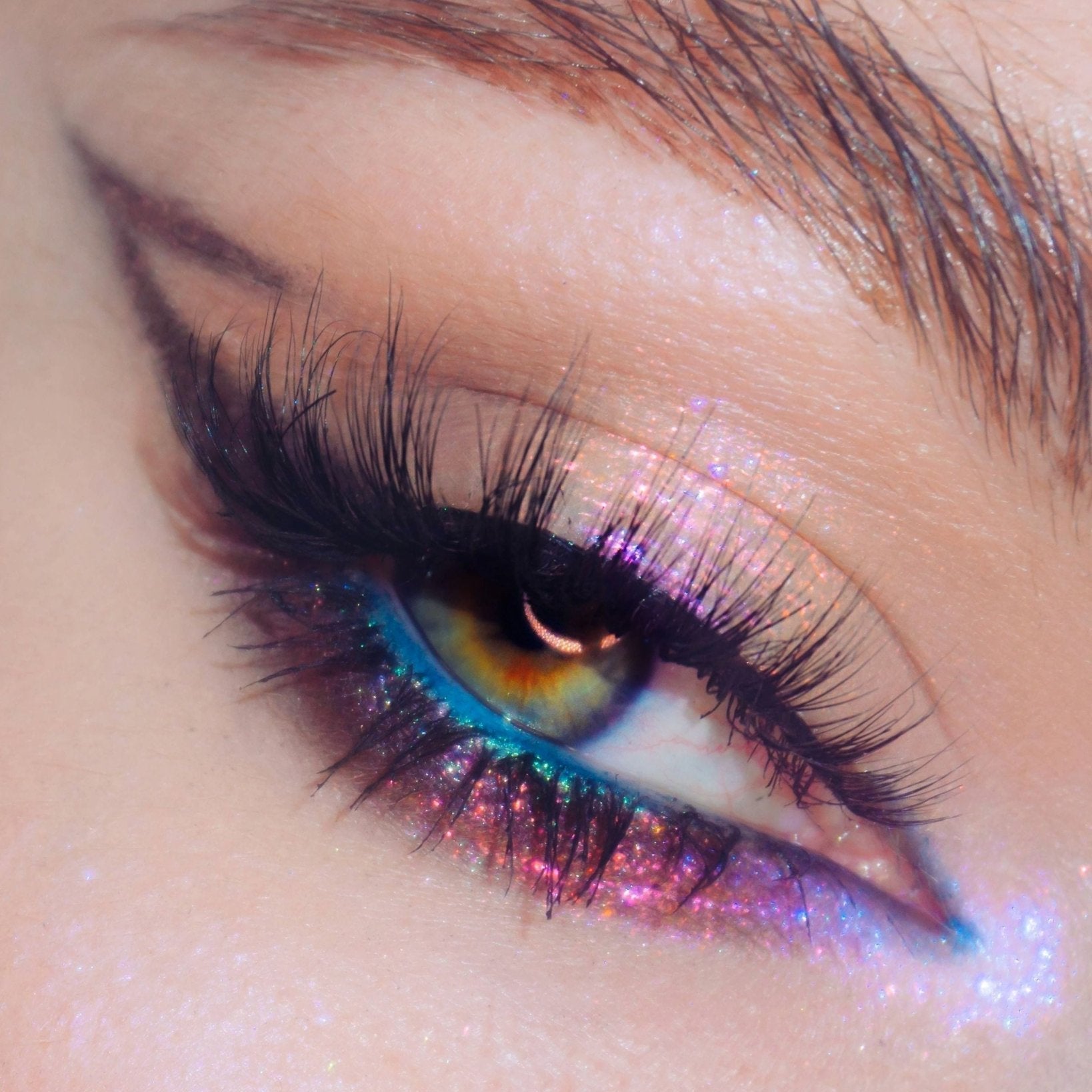 Lights Out dense shimmer texture loose eyeshadow