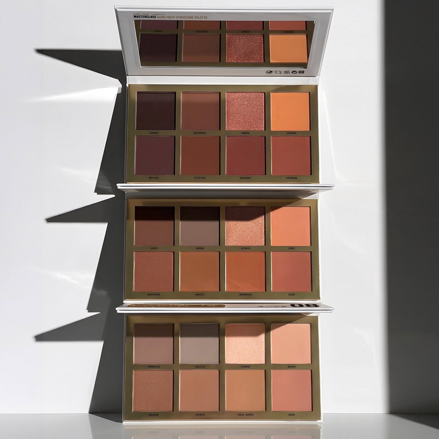 Masterclass pro cheek  palette by Blend Bunny with multiple colour swatches on a white background