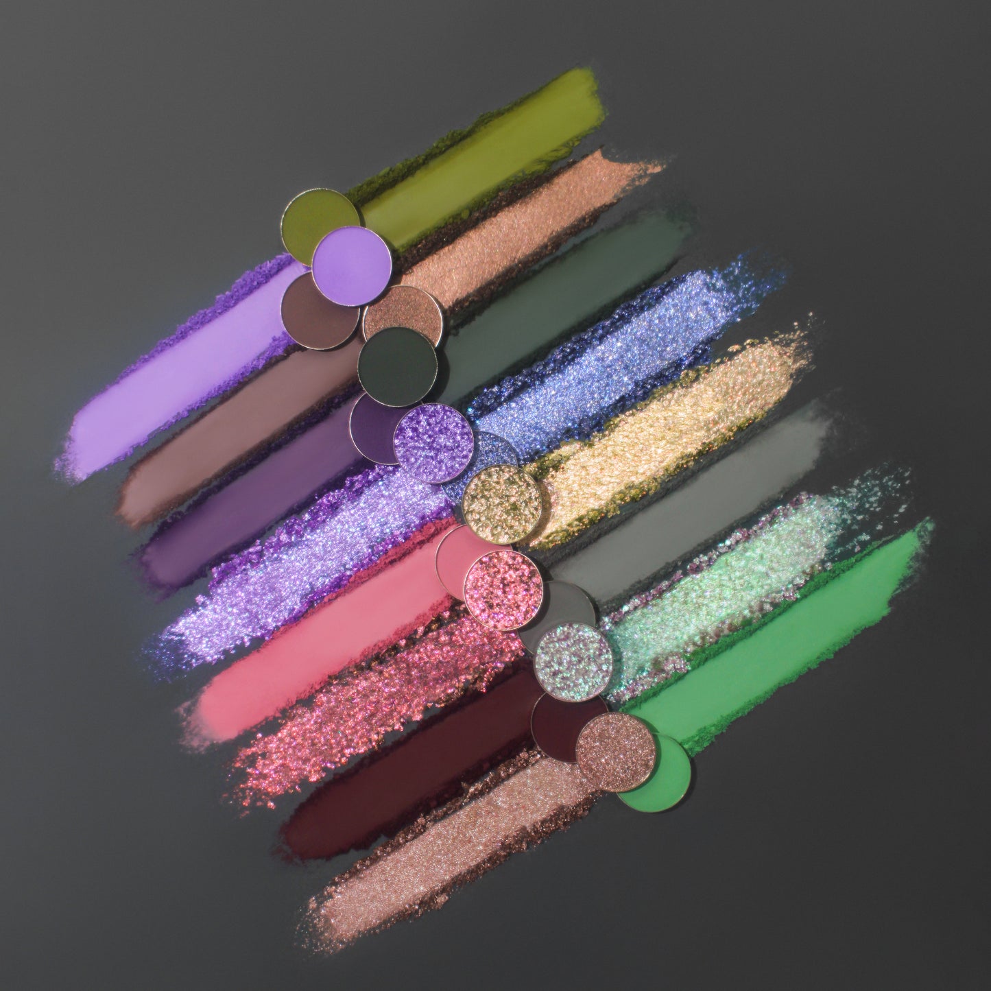 Coalescence x noopur_makeup eyeshadow palette