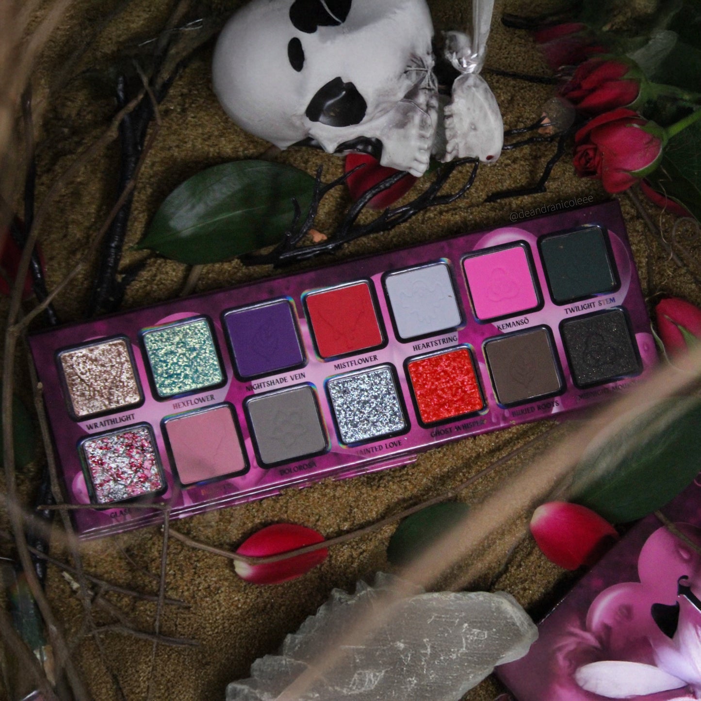 Bleeding Hearts eyeshadow palette