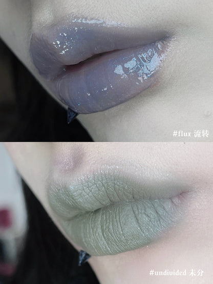 BellaBeauteBar Yin & Yang x Freya86_ff collection - Sparkle Veil lip gloss in Flux (top) and Velvet Veil lip mud in Undivided (bottom) worn on lips