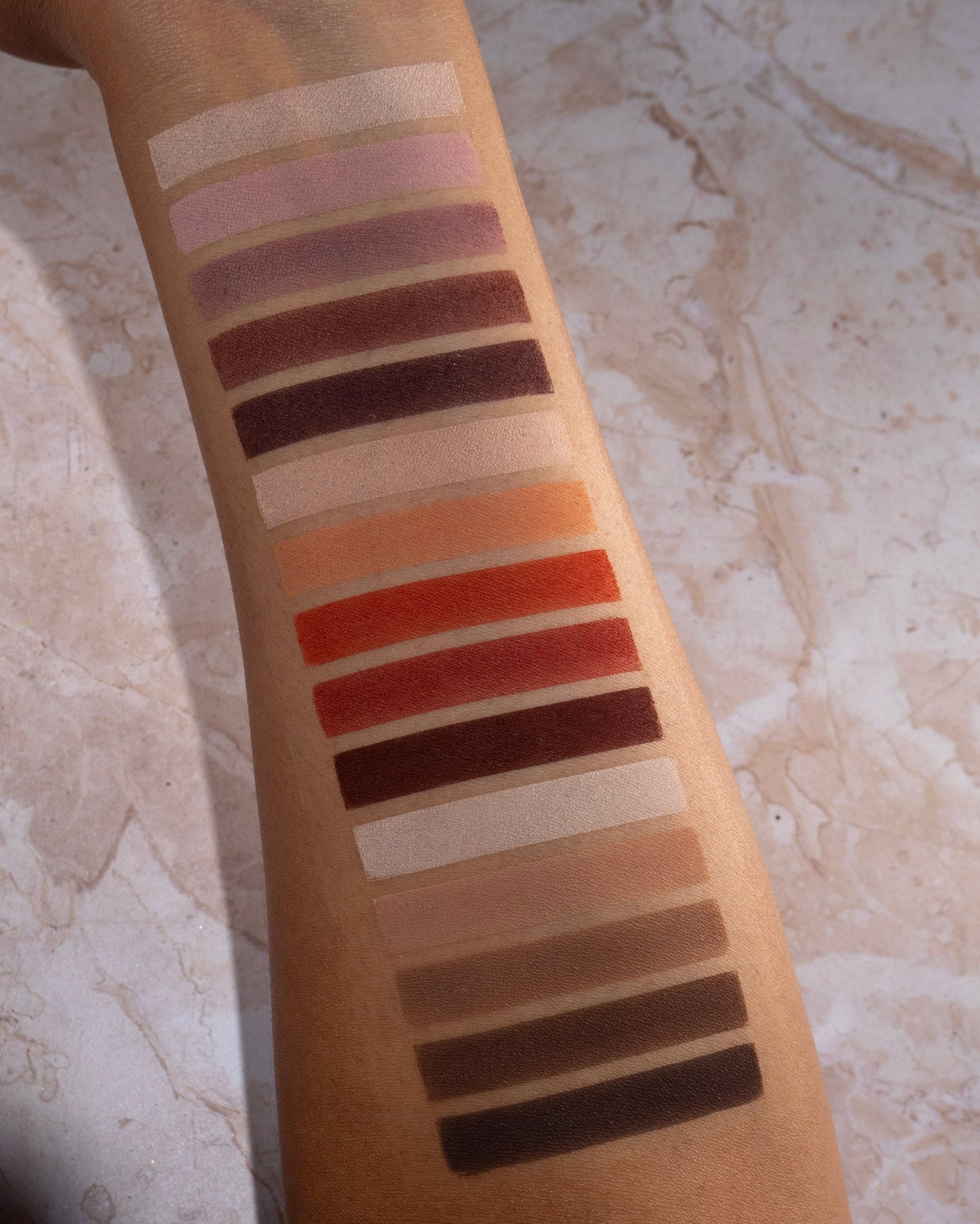 Ellis V2: 30 shade matte eyeshadow palette