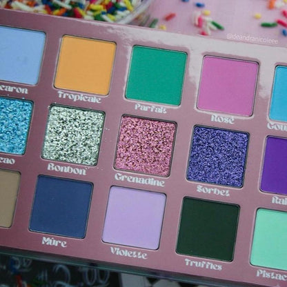 Gourmandises eyeshadow palette