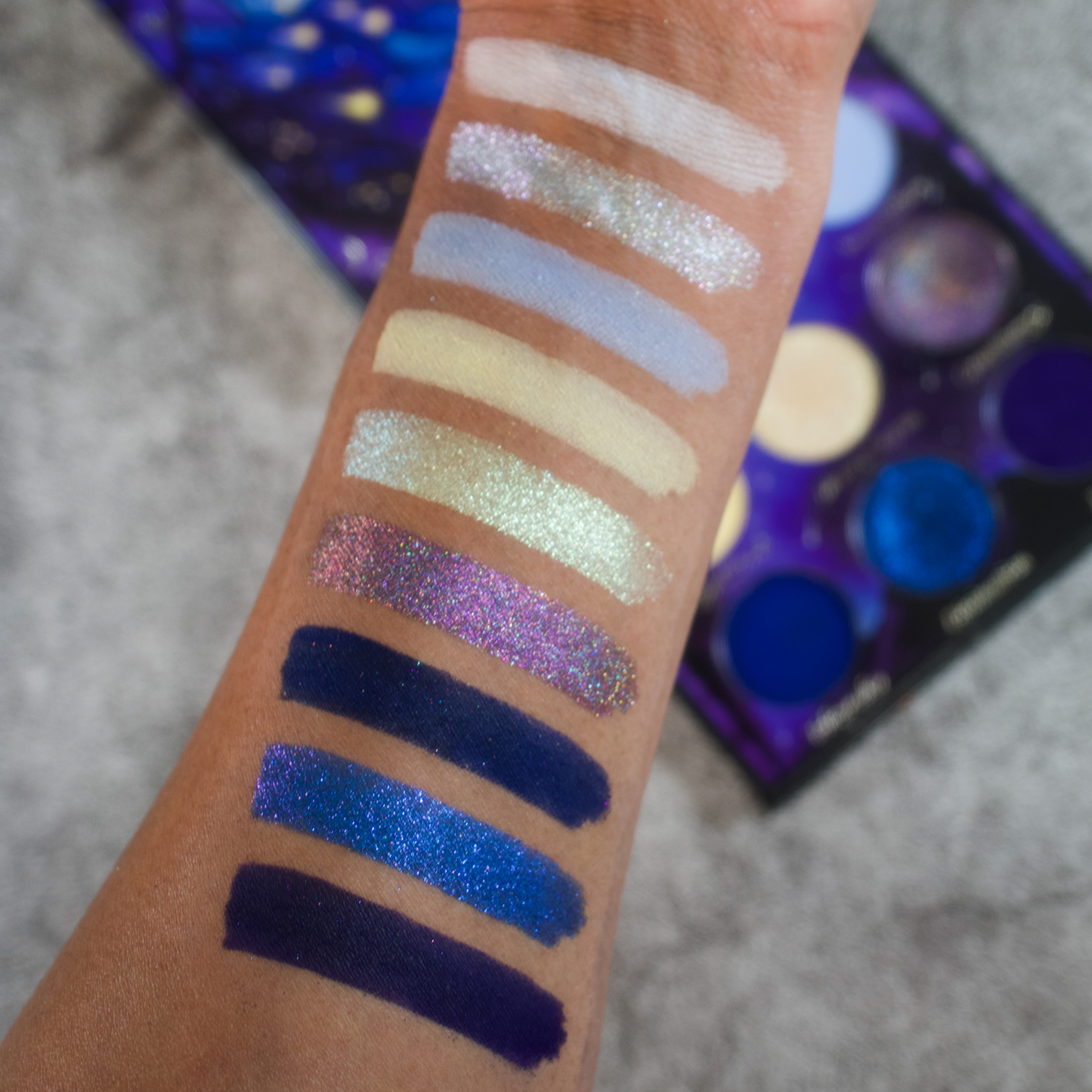 Wizard eyeshadow palette by Fantasy Cosmetica swatches