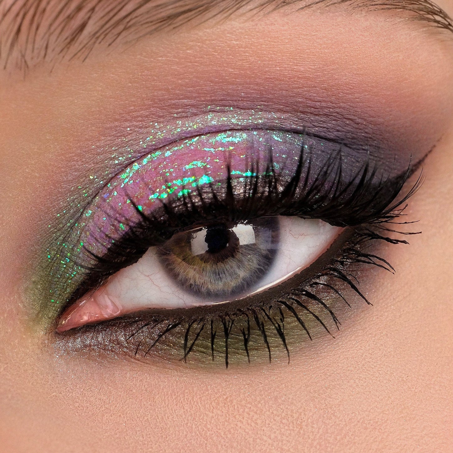 Birdsong Opal Multichrome Loose eyeshadow