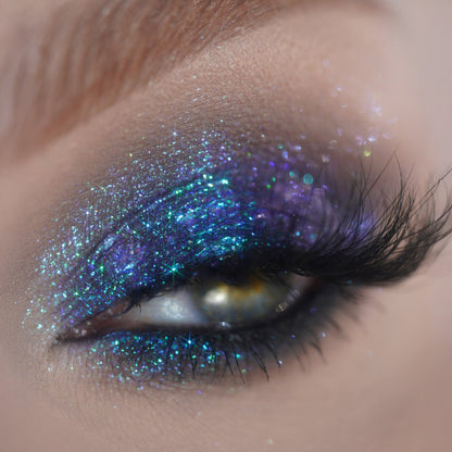 Moody Cow Opal Moonstone Loose eyeshadow