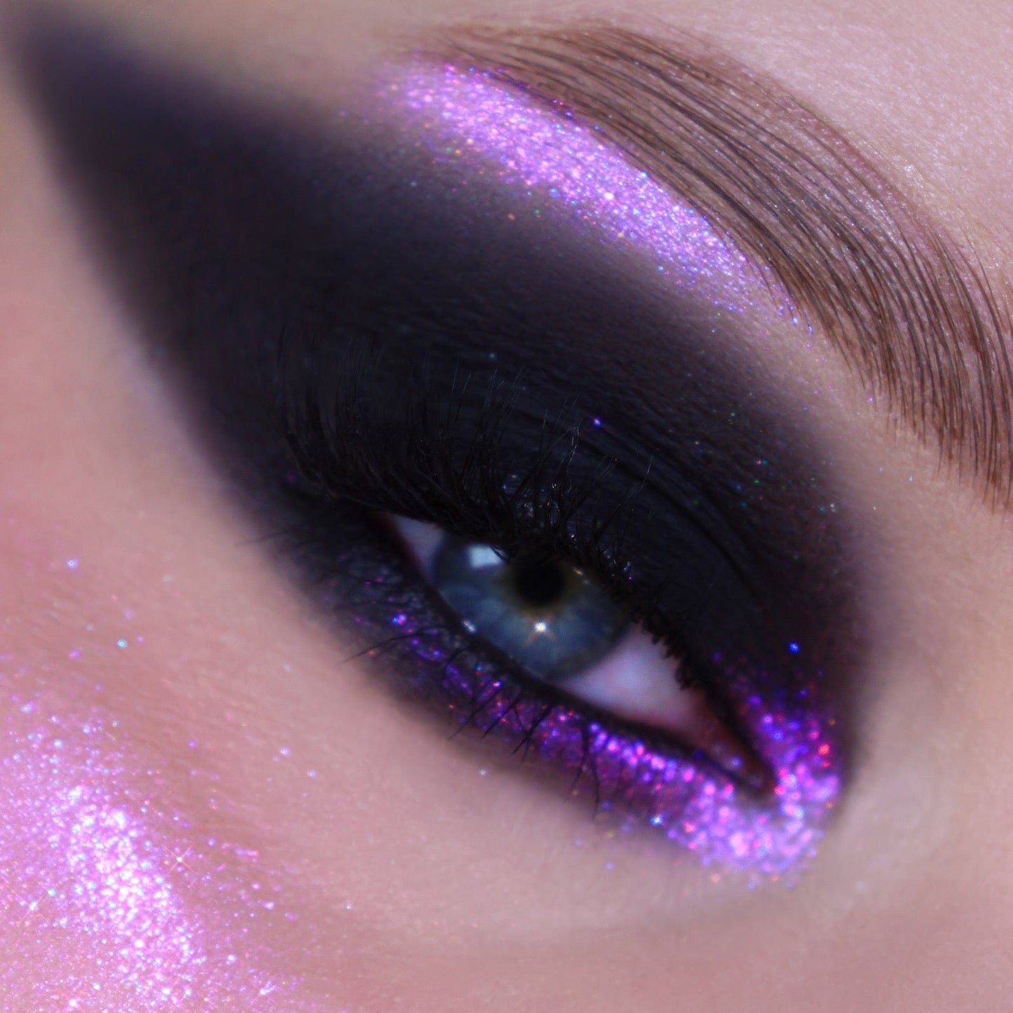 Night Kiss Opal Multichrome Loose eyeshadow