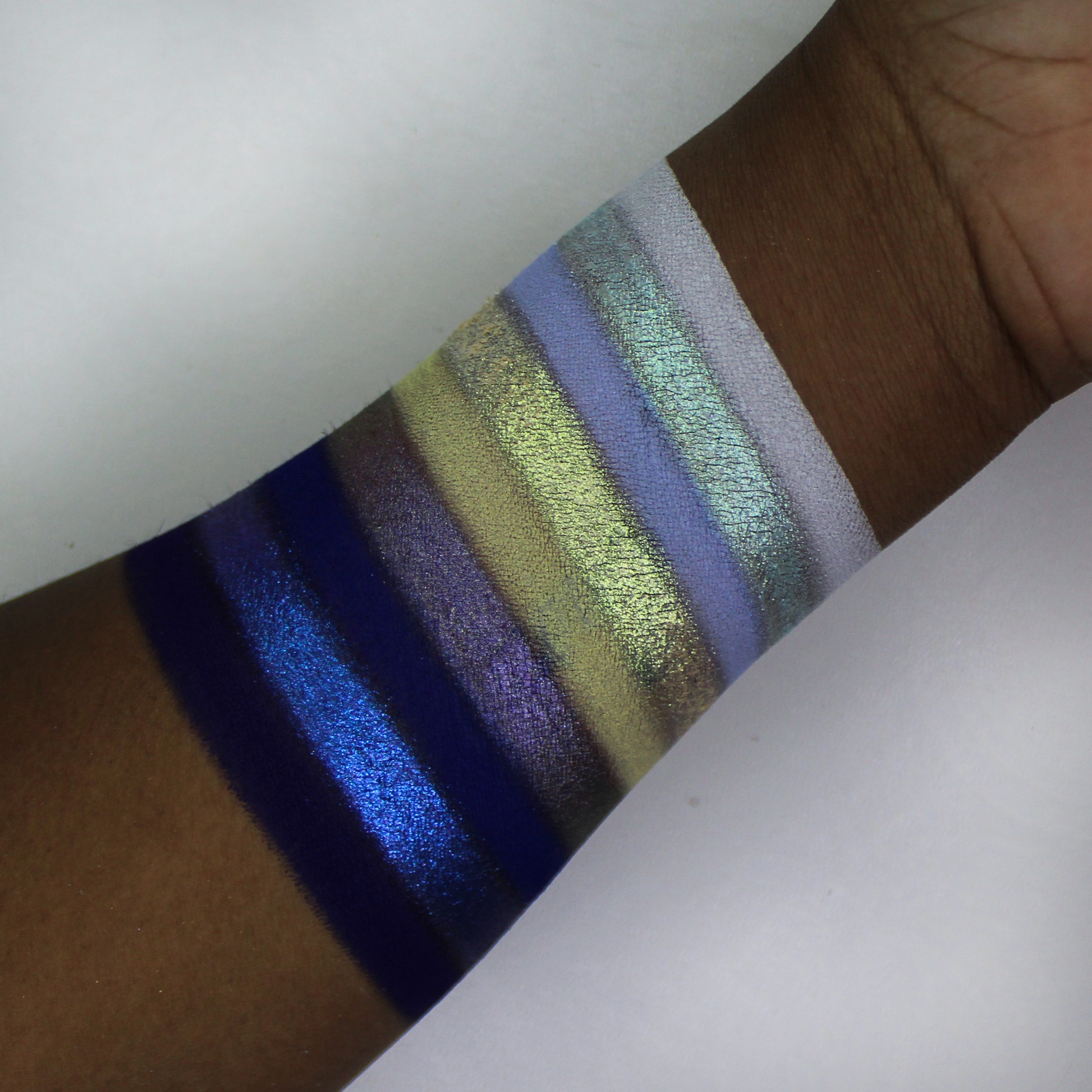 Wizard eyeshadow palette by Fantasy Cosmetica swatches