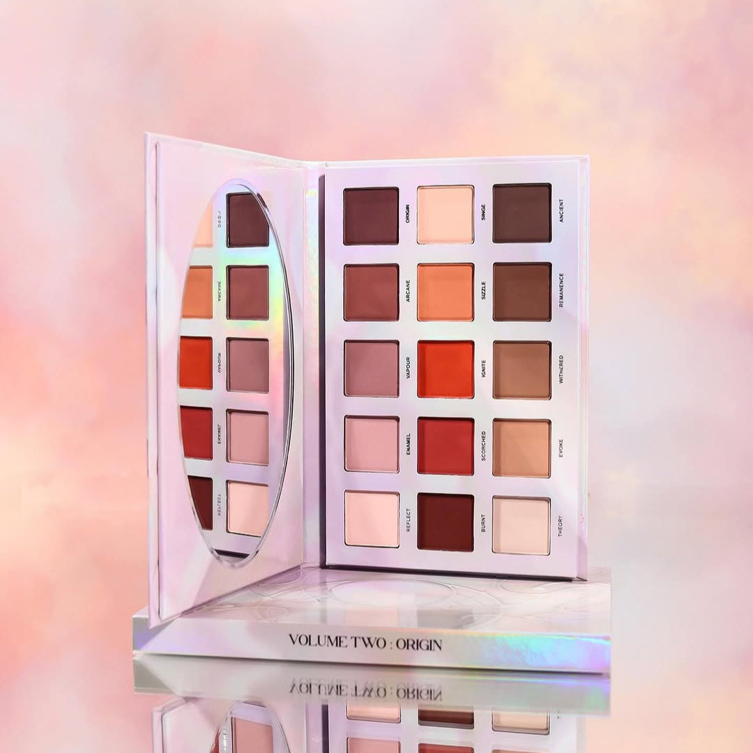 Ellis V2: 15 shade matte eyeshadow palette