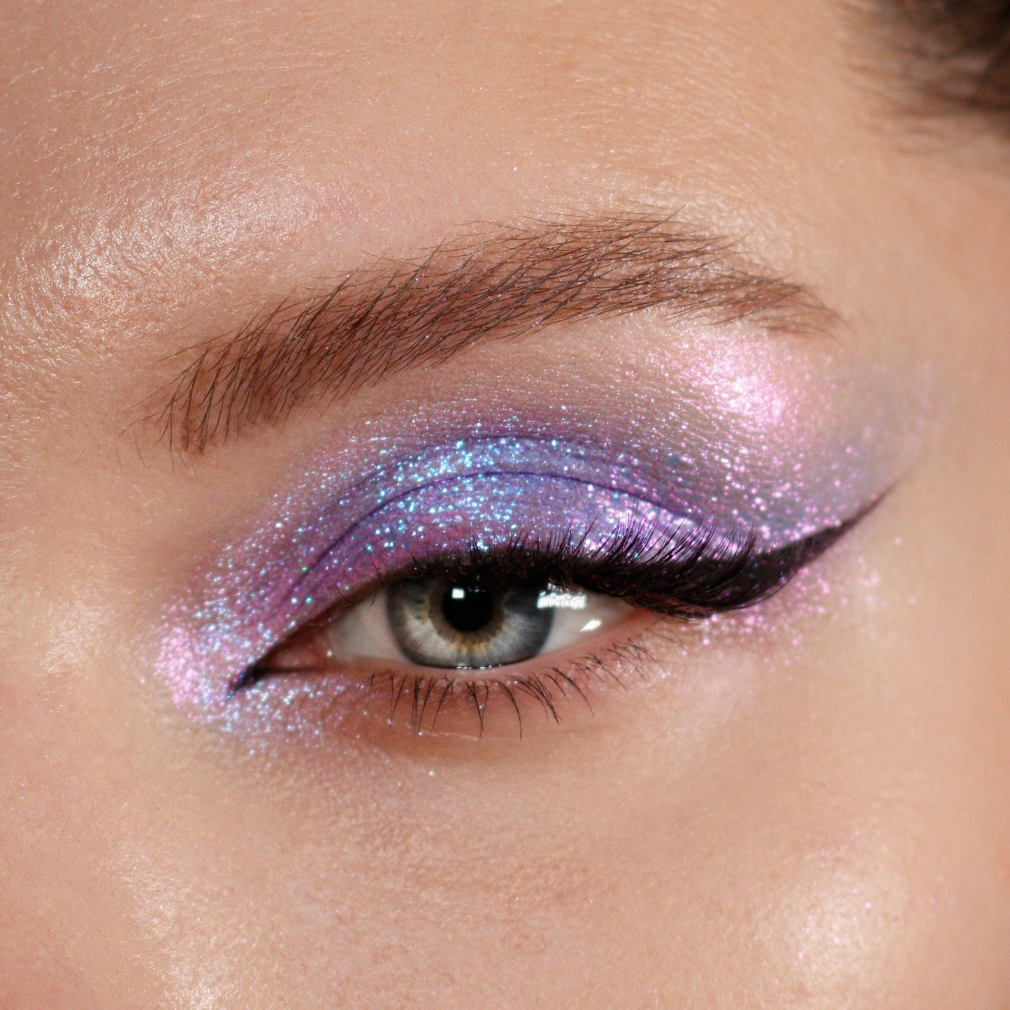 Lazy Bones Opal Moonstone Loose eyeshadow