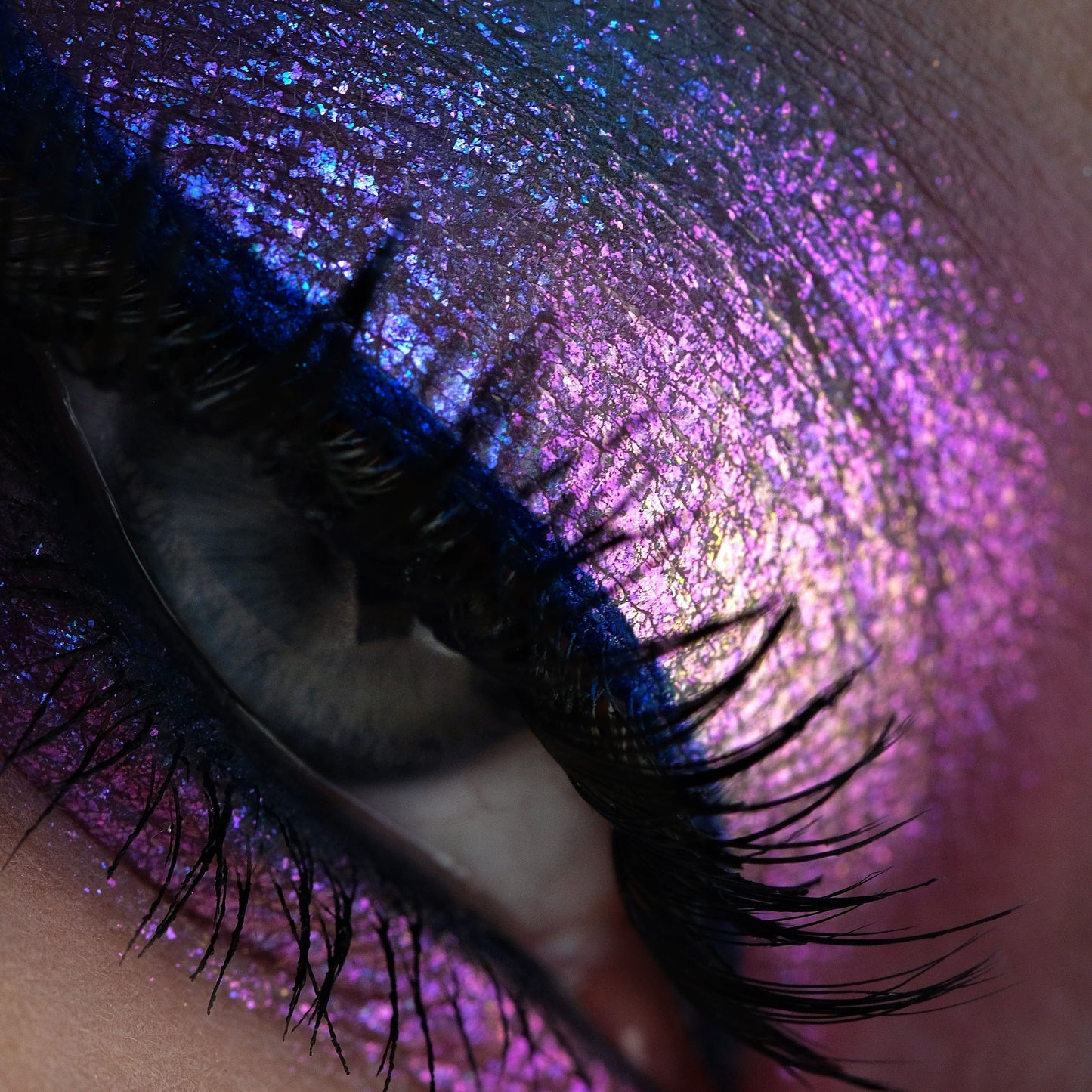 Nightfall Opal Multichrome Loose eyeshadow