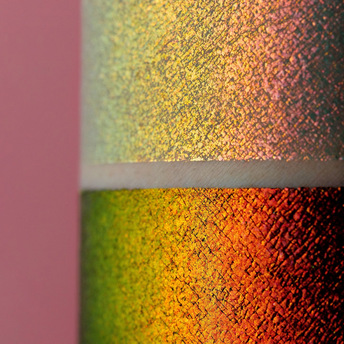 Pillow Fight Opal Multichrome Loose eyeshadow