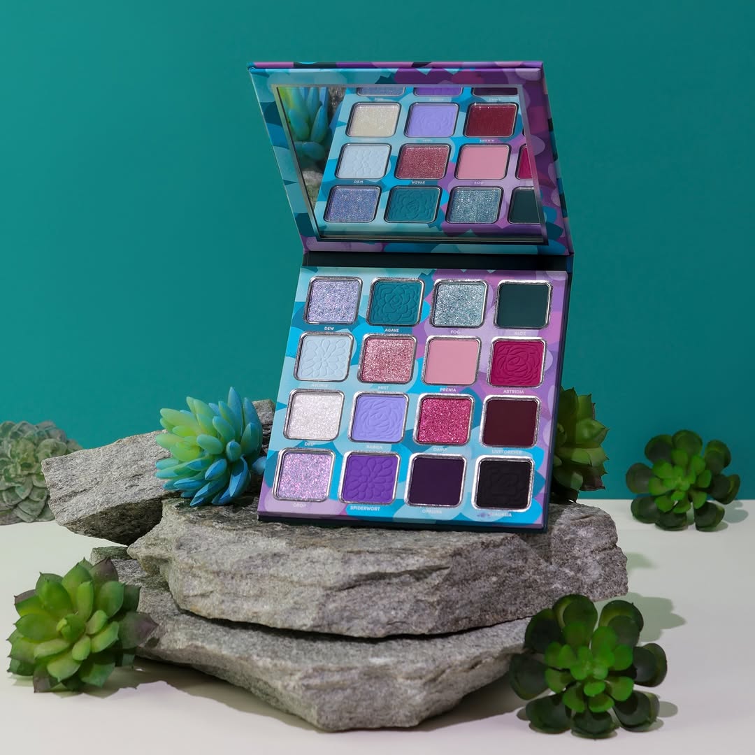 Succulent Dew eyeshadow palette