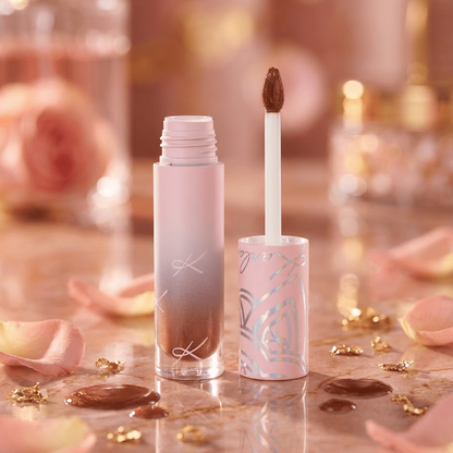 Lunar Spice Shadow Potion paint, second product shot