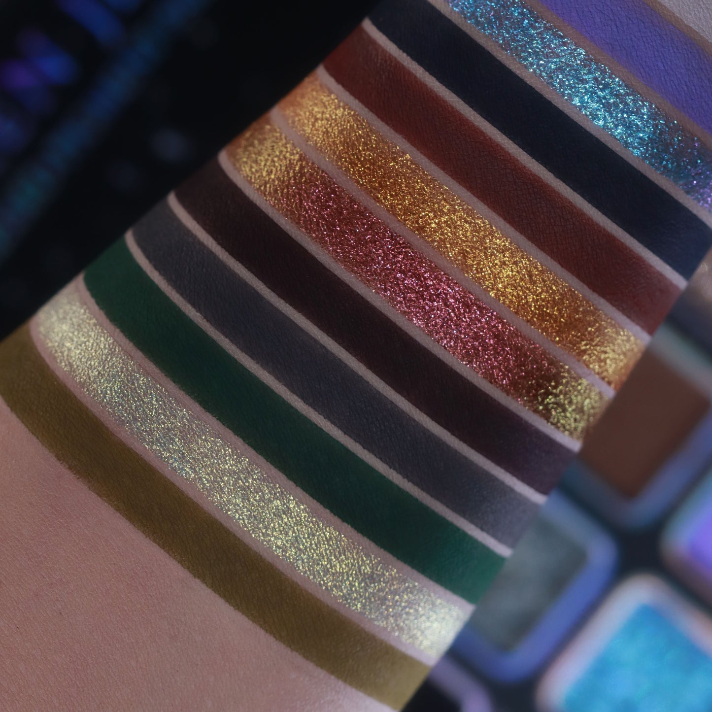 Broken Jewels eyeshadow palette